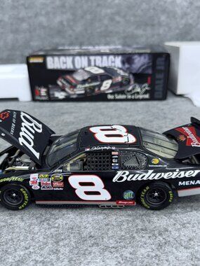 2006 Dale Earnhardt Jr. #8 Budweiser 3 Days of Dale Tribute 1:24 Diecast Scale